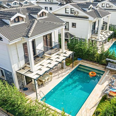 4 Bedroom Holiday Villa In Hisaroenue Oeluedeniz- Gold Rose Fethiye Kültér fotó
