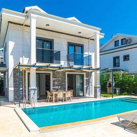 4 Bedroom Holiday Villa In Hisaroenue Oeluedeniz- Gold Rose Fethiye Kültér fotó