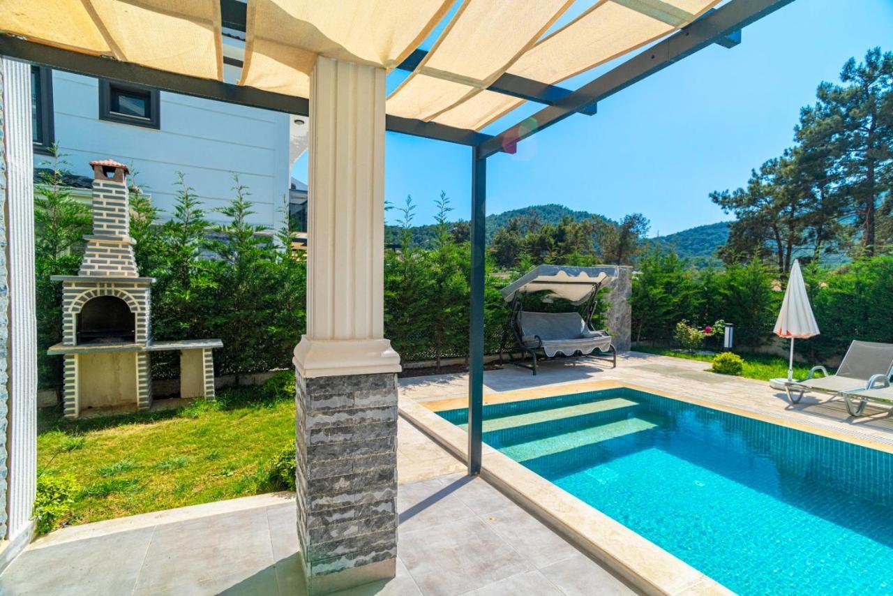 4 Bedroom Holiday Villa In Hisaroenue Oeluedeniz- Gold Rose Fethiye Kültér fotó