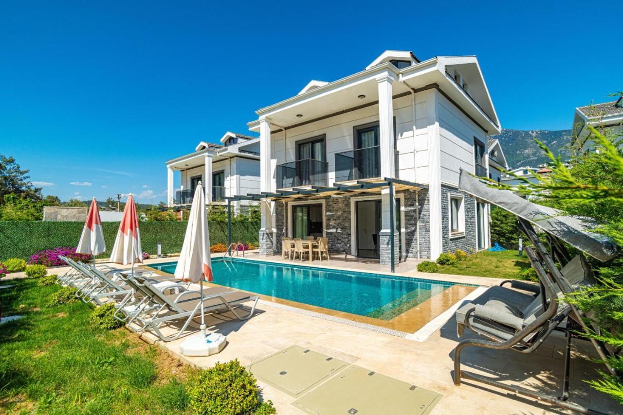4 Bedroom Holiday Villa In Hisaroenue Oeluedeniz- Gold Rose Fethiye Kültér fotó