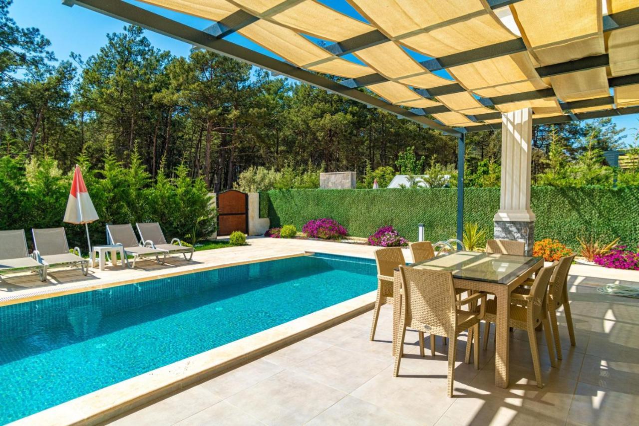 4 Bedroom Holiday Villa In Hisaroenue Oeluedeniz- Gold Rose Fethiye Kültér fotó