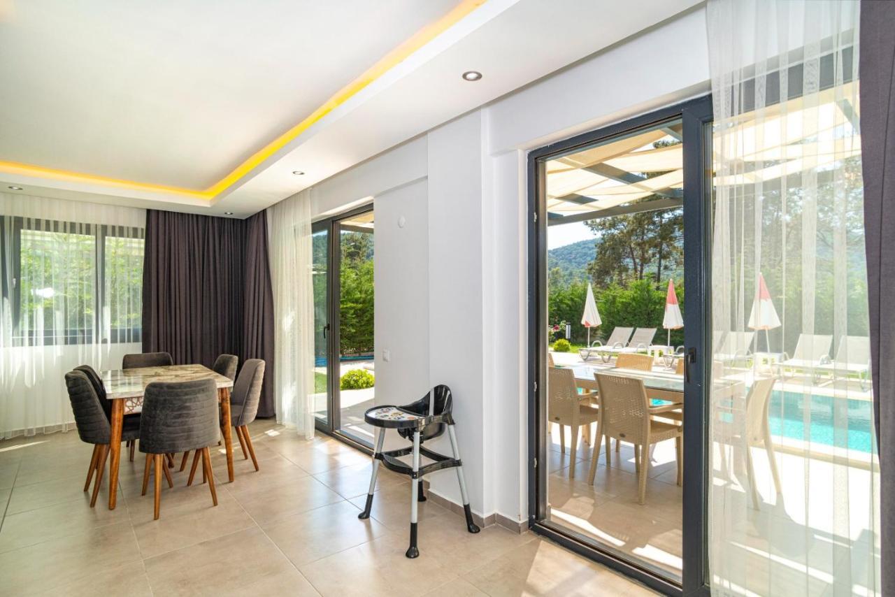 4 Bedroom Holiday Villa In Hisaroenue Oeluedeniz- Gold Rose Fethiye Kültér fotó