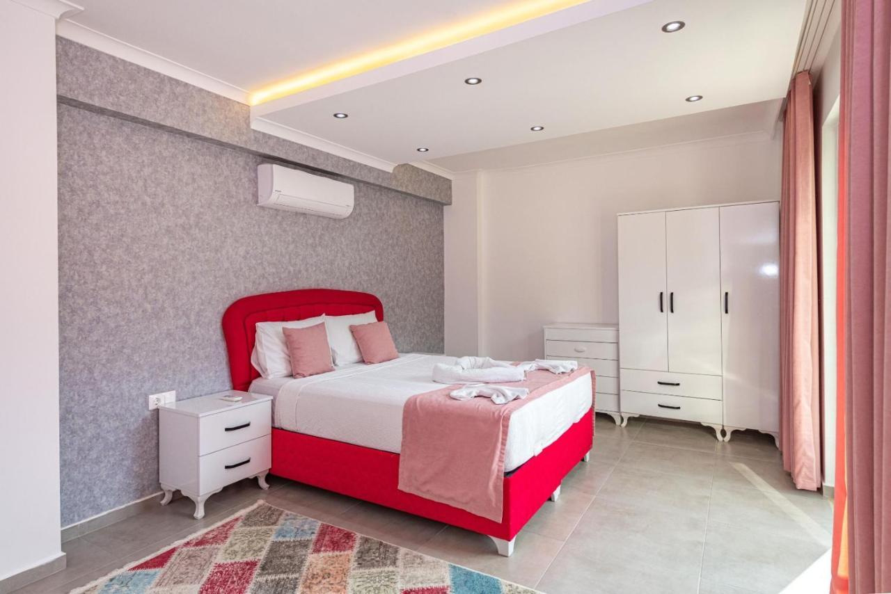 4 Bedroom Holiday Villa In Hisaroenue Oeluedeniz- Gold Rose Fethiye Kültér fotó