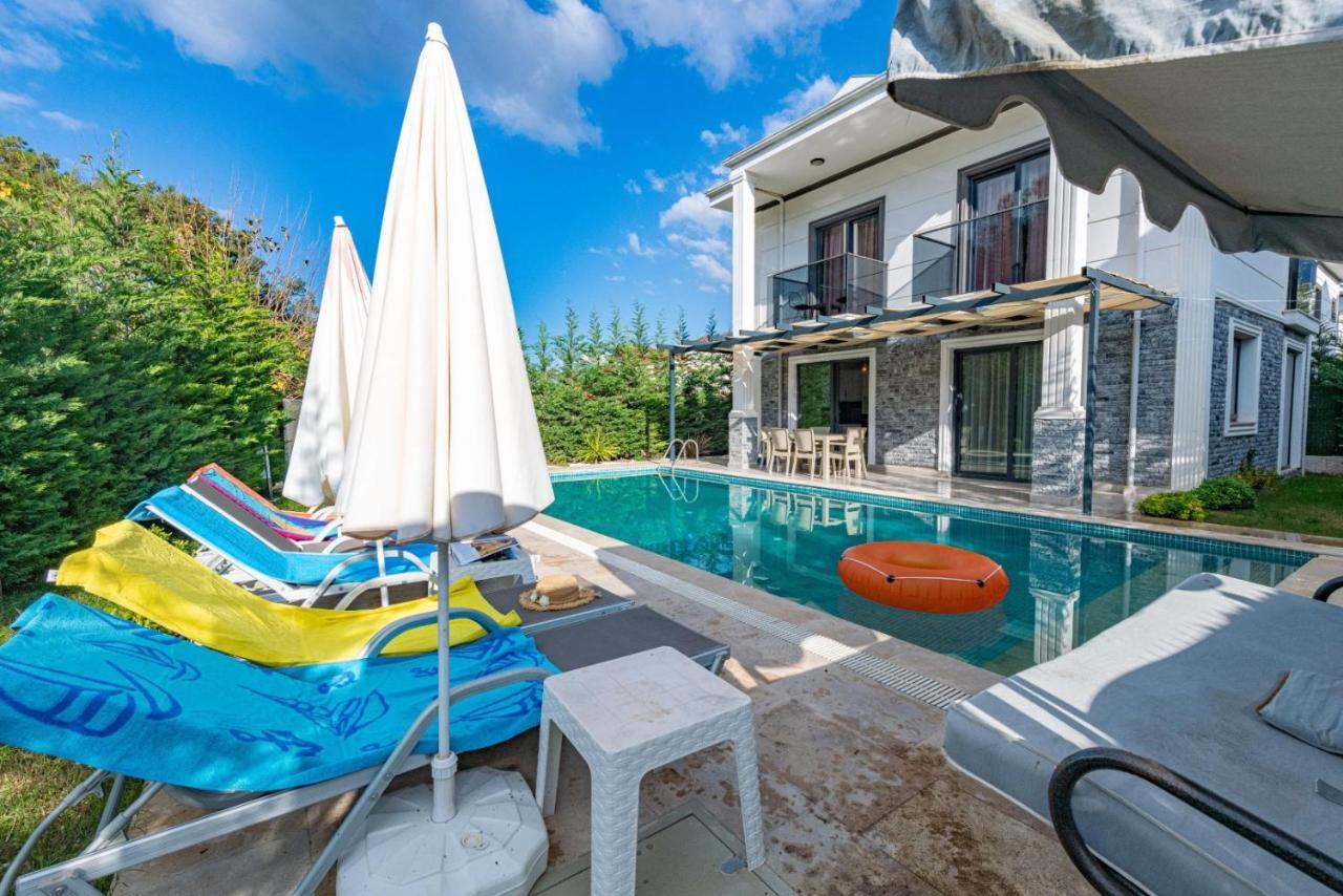 4 Bedroom Holiday Villa In Hisaroenue Oeluedeniz- Gold Rose Fethiye Kültér fotó