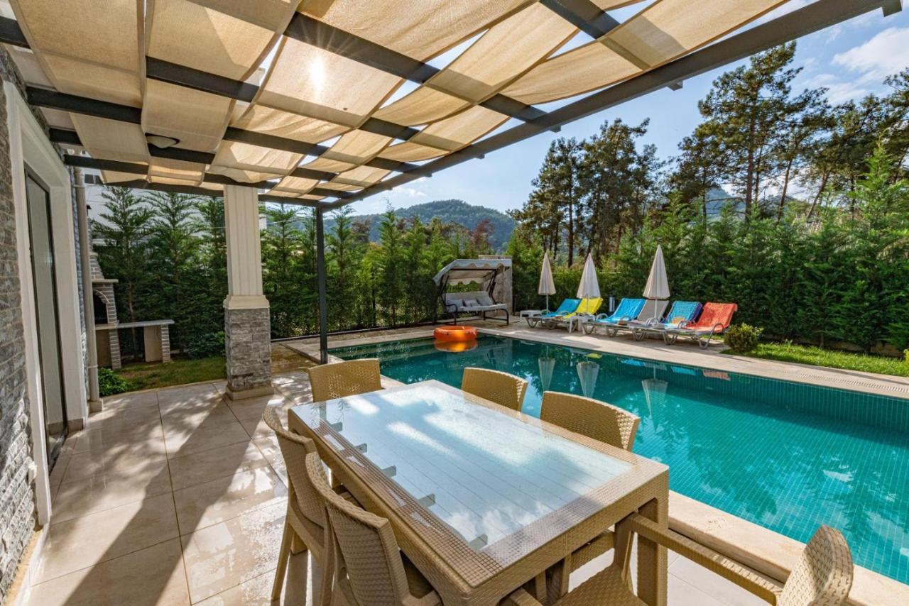 4 Bedroom Holiday Villa In Hisaroenue Oeluedeniz- Gold Rose Fethiye Kültér fotó