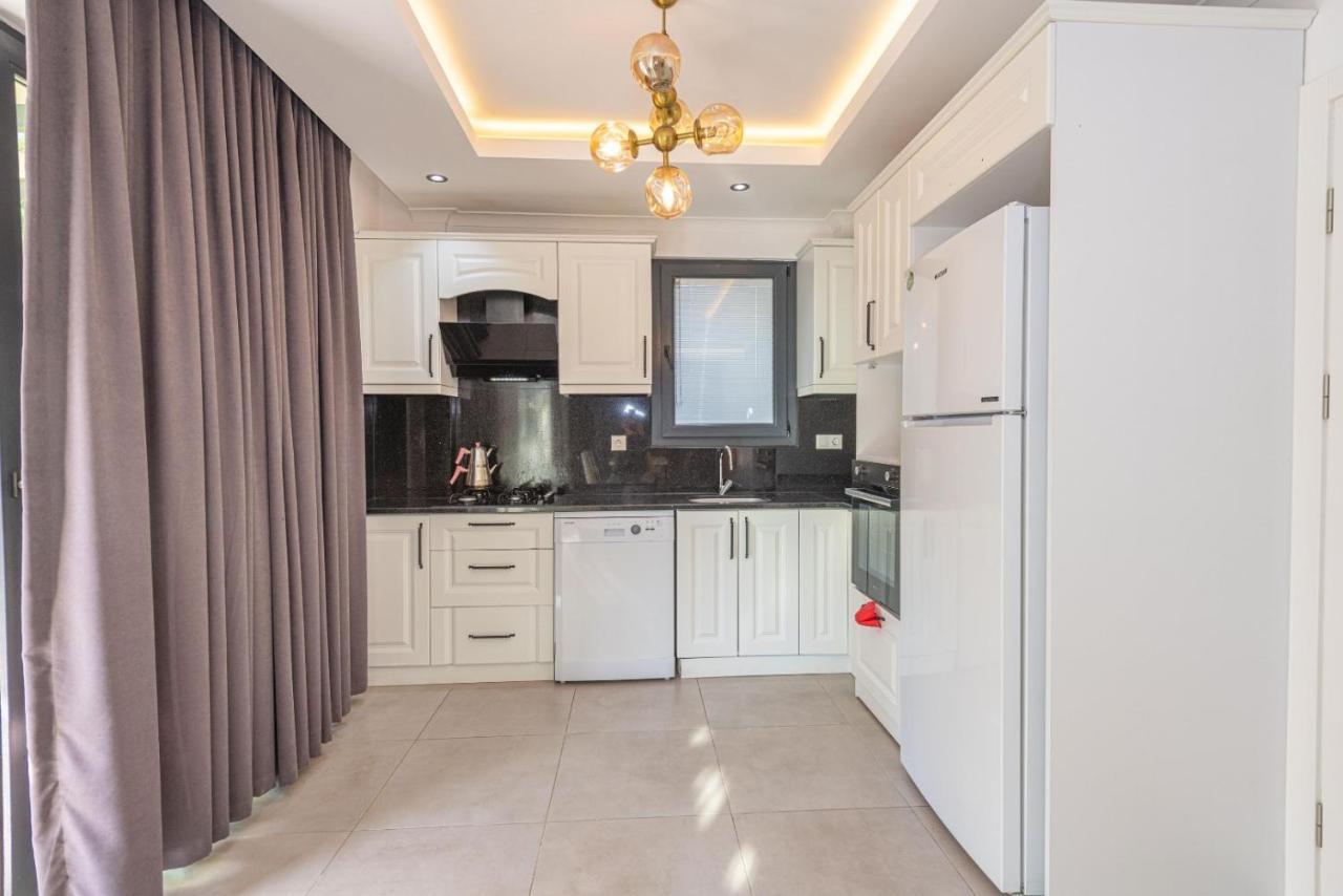 4 Bedroom Holiday Villa In Hisaroenue Oeluedeniz- Gold Rose Fethiye Kültér fotó