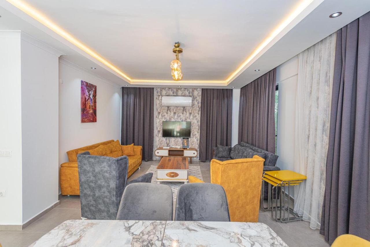 4 Bedroom Holiday Villa In Hisaroenue Oeluedeniz- Gold Rose Fethiye Kültér fotó