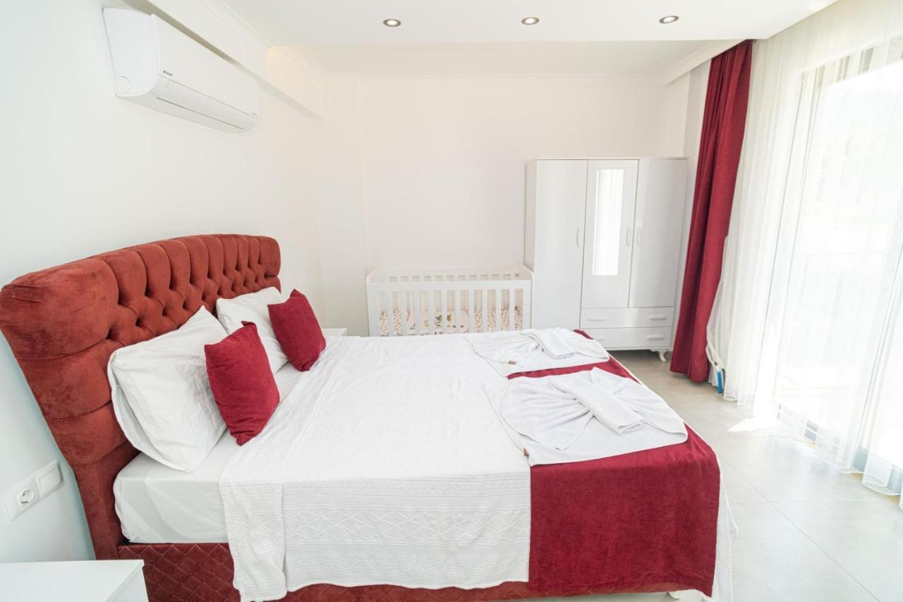 4 Bedroom Holiday Villa In Hisaroenue Oeluedeniz- Gold Rose Fethiye Kültér fotó