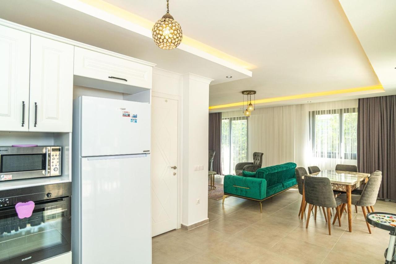 4 Bedroom Holiday Villa In Hisaroenue Oeluedeniz- Gold Rose Fethiye Kültér fotó