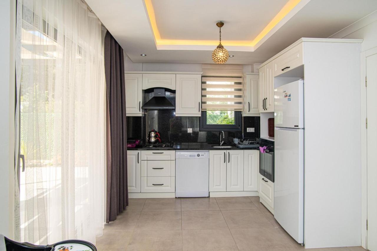 4 Bedroom Holiday Villa In Hisaroenue Oeluedeniz- Gold Rose Fethiye Kültér fotó
